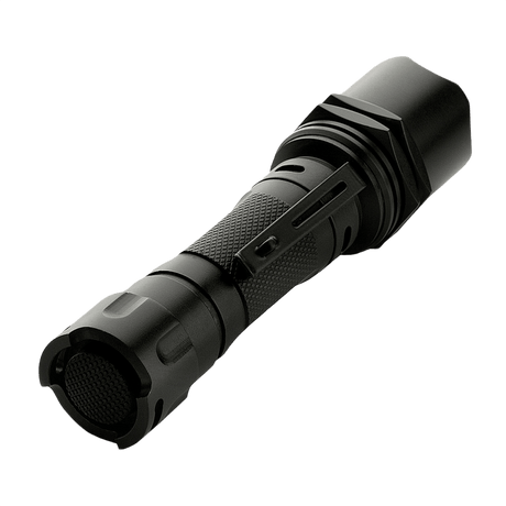 Sort M-Tac Lommelygte M22-C med fokuseret LED-lys og taktiske funktioner i aluminium.