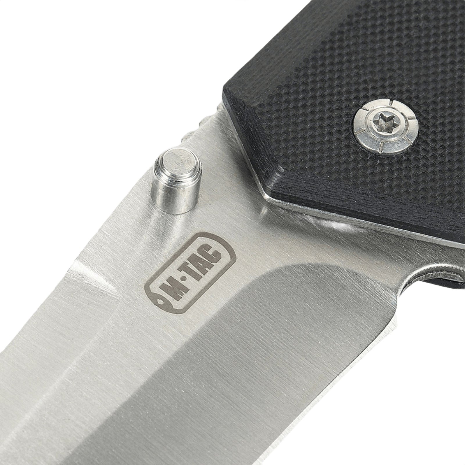 M-Tac Outdoor & Militær foldekniv - Type 5 nærbillede af klinge og håndtag, krom rustfrit stål, G10-komposit, EDC-udstyr.