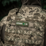 M-Tac Patch Autosave PVC på militærvest med camouflageprint, 3D morale patch med Velcro bagside til nem fastgørelse.