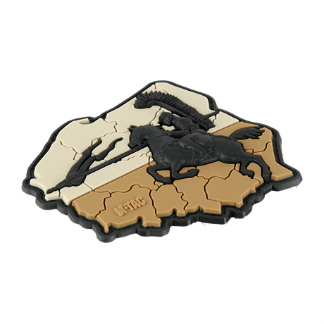 M-Tac Patch Husaria 3D PVC morale patch med vingede husarer og Polens flag, symboliserer mod og ridderlighed, 70x80 mm, PVC, Velcro montering.