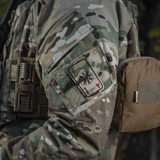 M-Tac Patch Kort Helm of Horror (Broderi) med Ægishjálmur symbol på camouflage jakke, holdbart og velcro fastgørbar, 8 x 5 cm.