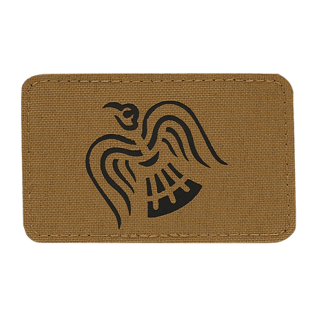 M-Tac Patch Ravneflag Laser Cut med sort ravn på Cordura 500D stof, ideel til uniform eller taktisk udstyr, fastgjort med Velcro.