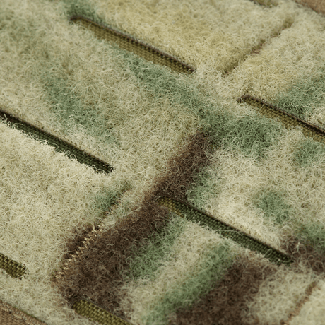 Nærbillede af M-Tac Plate Carrier Cuirass FAST XL QRS med camouflagemønster og Cordura 500D materiale.