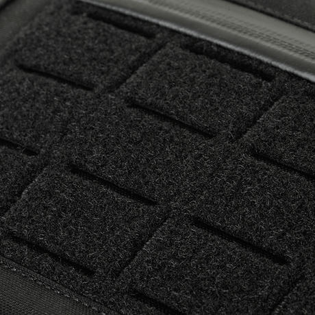 Detalje af M-Tac Plate Carrier Cuirass FAST QRS XL Gen.II i holdbart Cordura 500D materiale med sort velcrooverflade.