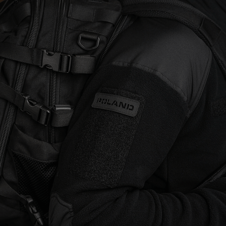 M‑Tac Patch Poland End-to-End 25x80 på en jakke lavet af Cordura 500D med laserudskåret design og velcrolukning, 25x80 mm.