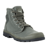 M-Tac Sneakers i militærgrøn farve med klassisk og funktionelt design, ideel til udendørs aktiviteter og sport.