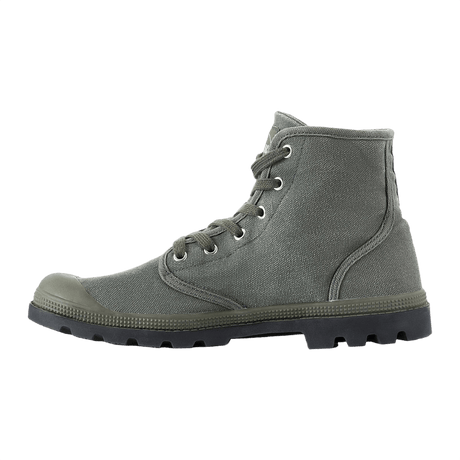 M-Tac Sneakers i klassisk design med 6 metalliserede snørehuller, 100% polyester snørebånd og vulkaniseret gummi ydersål til udendørs aktiviteter.