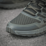 Nærbillede af M-Tac Tactical Summer Sport Sneakers med gummiforstærket tå og åndbart design, perfekt til varmt vejr.
