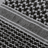 Sort og grå M-Tac Tæt Shemagh Tørklæde, 100% bomuld, traditionelt arabisk mønster til sol- og vindbeskyttelse. Taktisk og outdoor brug.