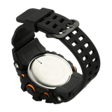 M‑Tac Taktisk Adventure Ur i sort med robust urkasse og vandafvisende design, ideel til outdoor og militærbrug.