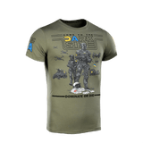 M-Tac T-shirt UA Side i lys olivengrøn, med unikt design og MagnaColours® premium print, fremhæver muskelkonturer, komfort og holdbarhed.