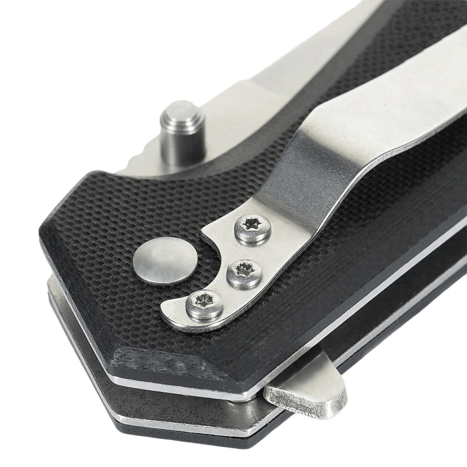 Nærbillede af håndtaget på M-Tac Outdoor & Militær foldekniv - Type 5 med G10-komposit greb og aluminiumskonstruktion.