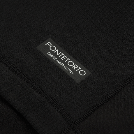 Close-up af M-Tac Vinter Baselayer Thermo Shirt lavet af Pontetorto fleece.