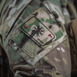 M-Tac Patch Kort Helm of Horror (Broderi) med ægishjálmur symbol, broderet Cordura 500D, fastgjort på camouflage stof.