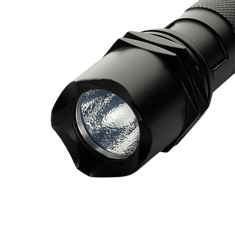 M-Tac Lommelygte M22-C stærk taktisk lommelygte med LED-lys og aluminiumlegering, ideel til outdoor brug, mål 134x26x25,5mm