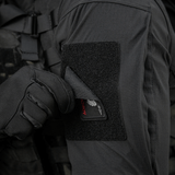 M-Tac Patch Bad Boy (Broderi) på militærjakke, broderet kanin kranium og spar es motiv, fastgjort med Velcro, symboliserer frihed og mod.