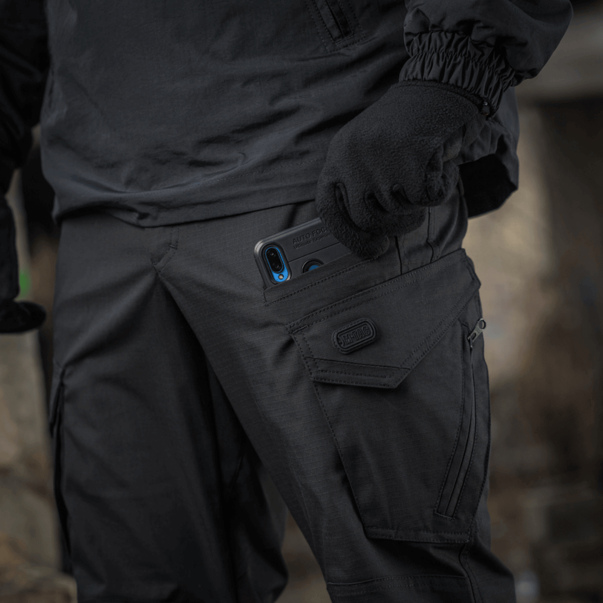 M-Tac Taktiske Bukser Aggressor Gen. II Flex med lomme detaljer for praktisk brug og holdbarhed.