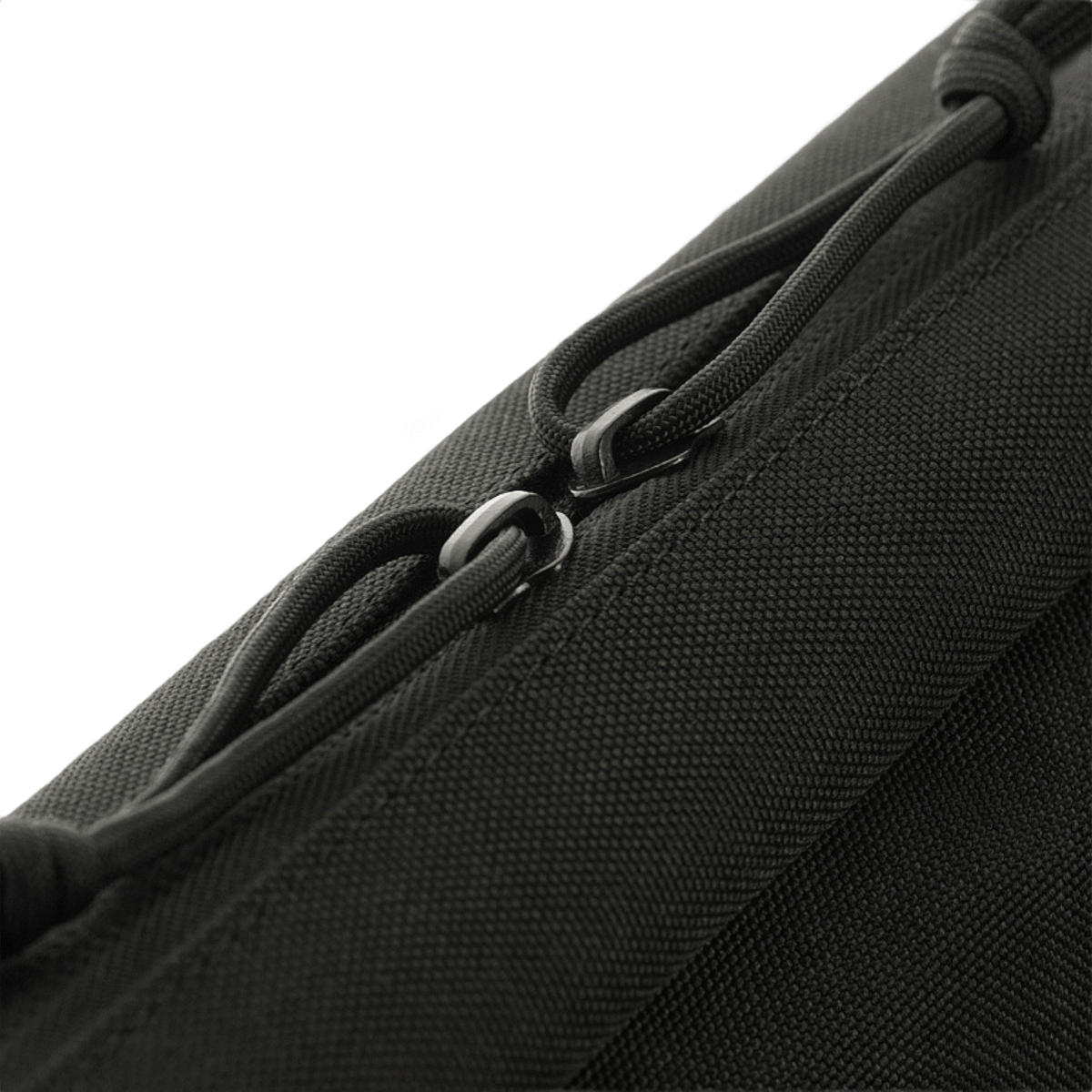 Detaljer af M‑Tac Våbenetui 128 cm i sort polyester med dobbelt lynlåslukning og holdbare sømme for sikker våbenopbevaring.