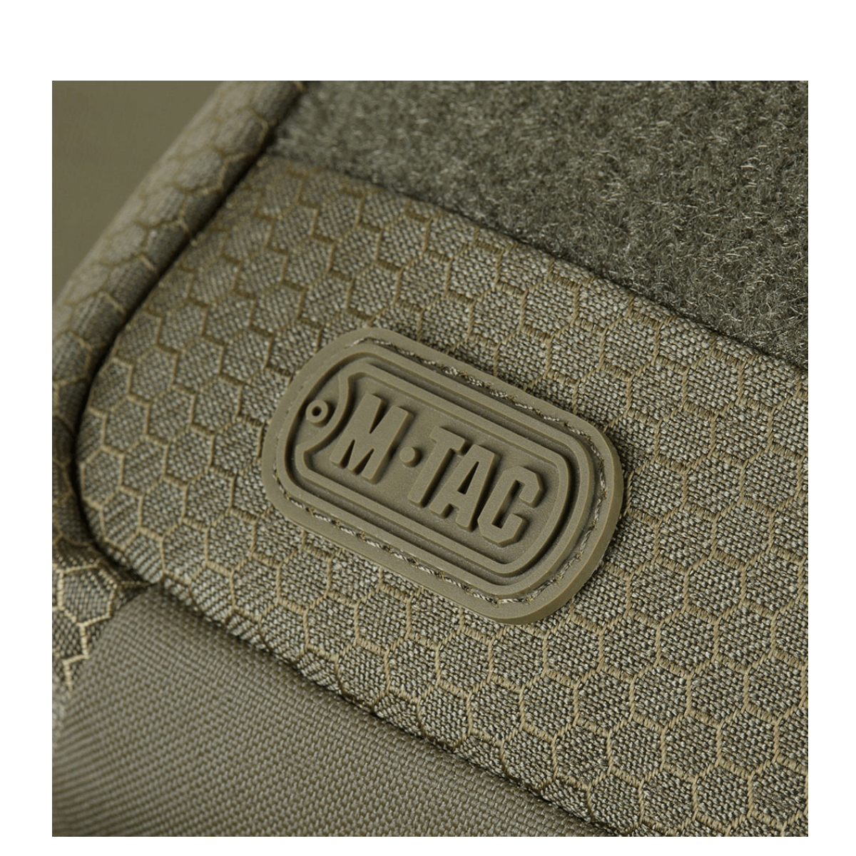 Nærbillede af M-Tac Buckler Taske Elite Hex med Hex-Cordura materiale.